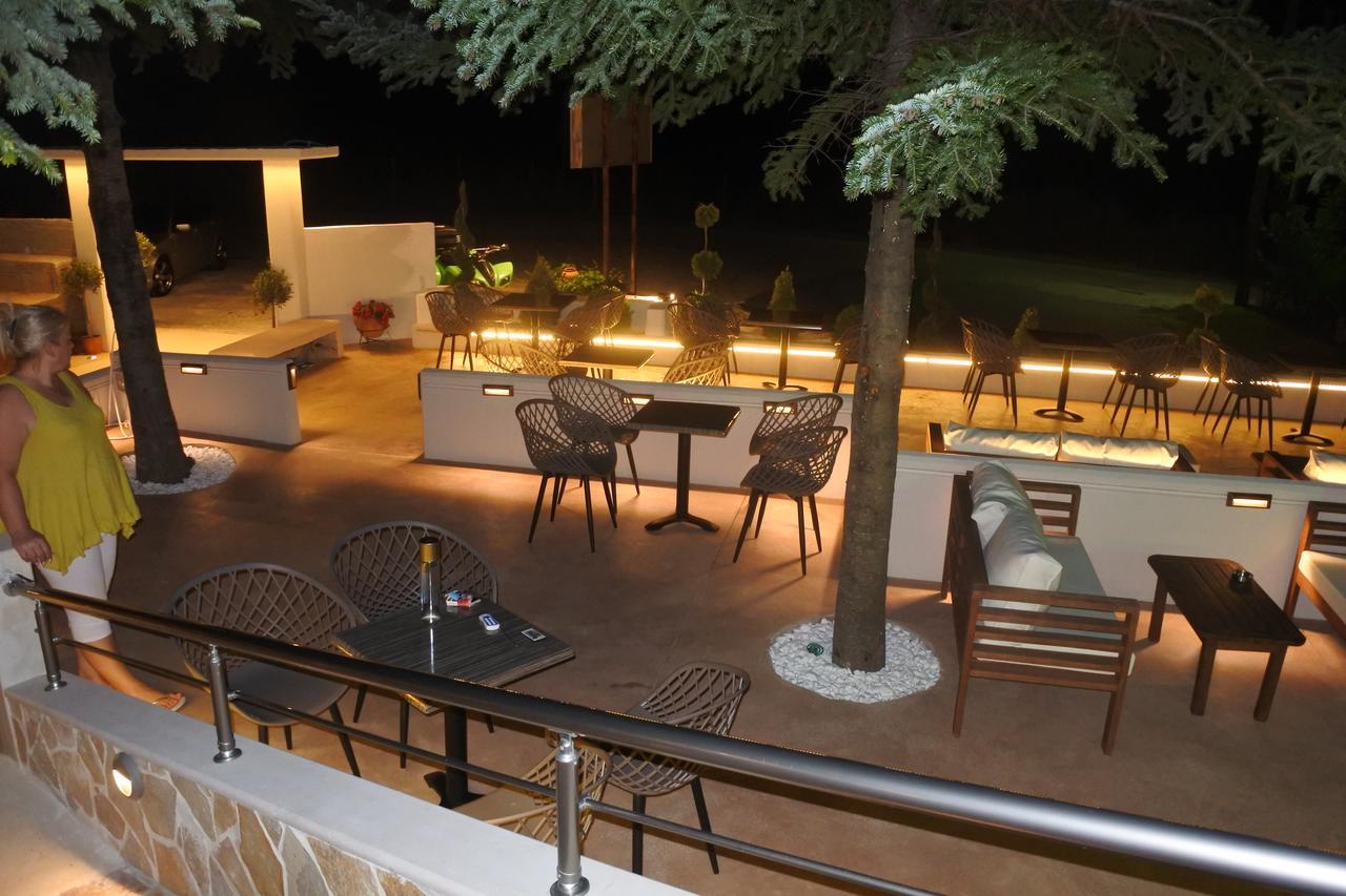 Hotel Konaki Arnea Buitenkant foto